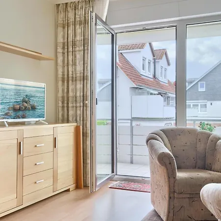Haus Strandburg 12 *